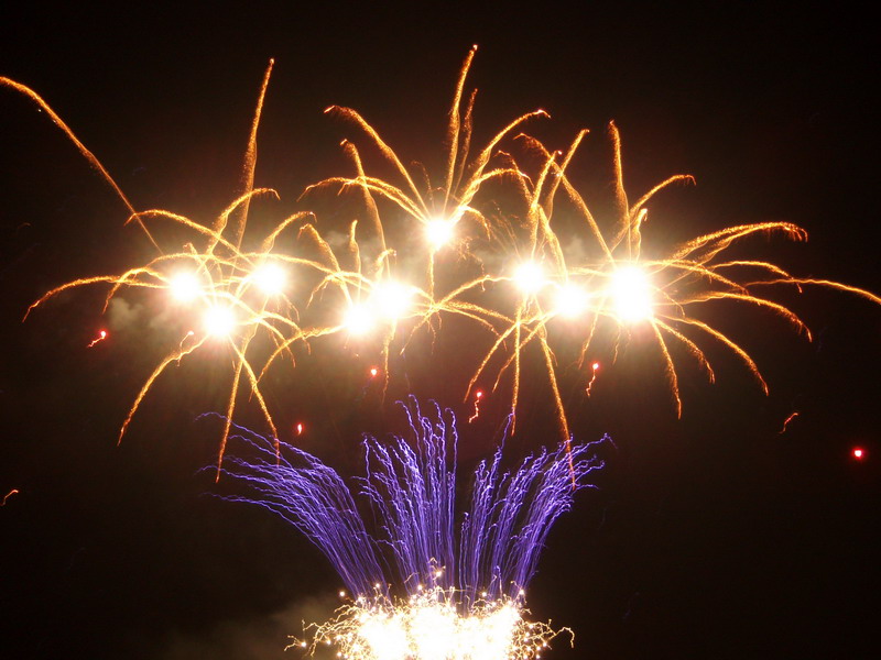 Веерный фейерверк — Дмитров | dmitrov.salutsklad.ru Веерный фейерверк